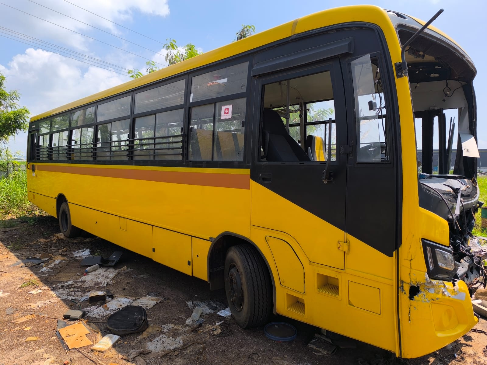 accidental-damaged-09-nos-of-tata-vehicles-to-be-sold-as-a-scrap-only-and-cannot-be-registered-re-registered